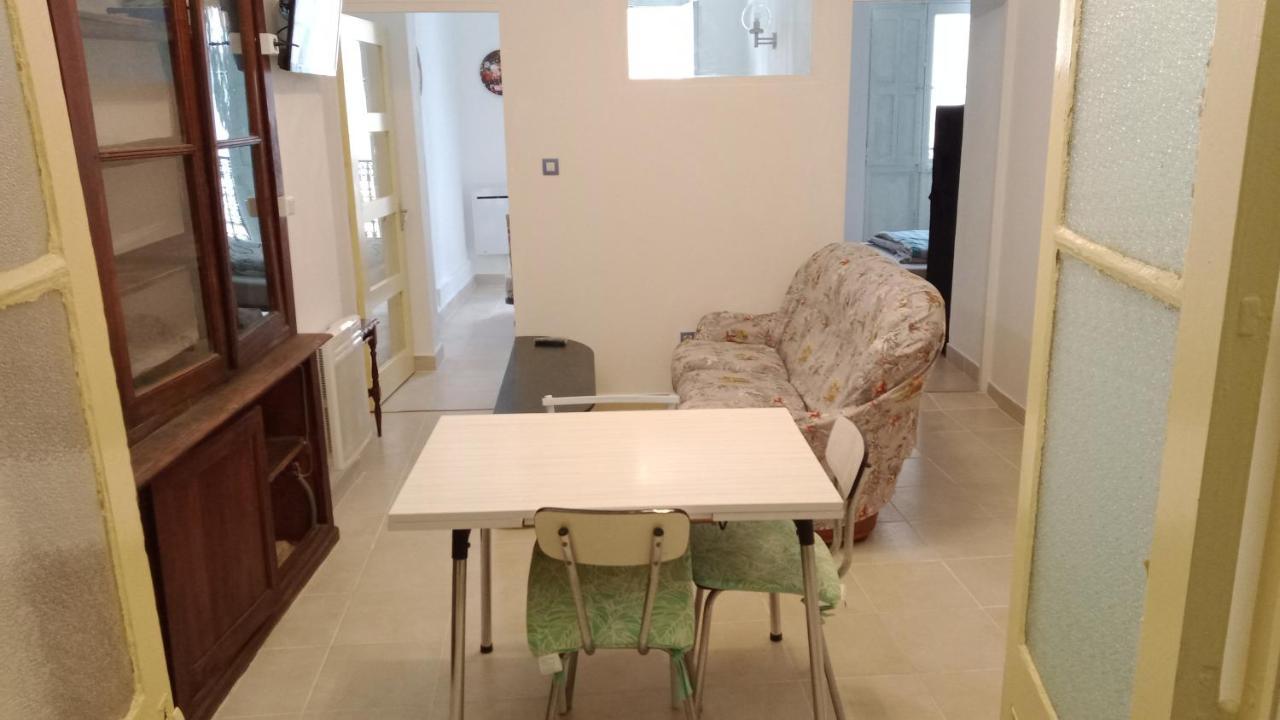 카르카손 L'Ombrelle B&B 외부 사진